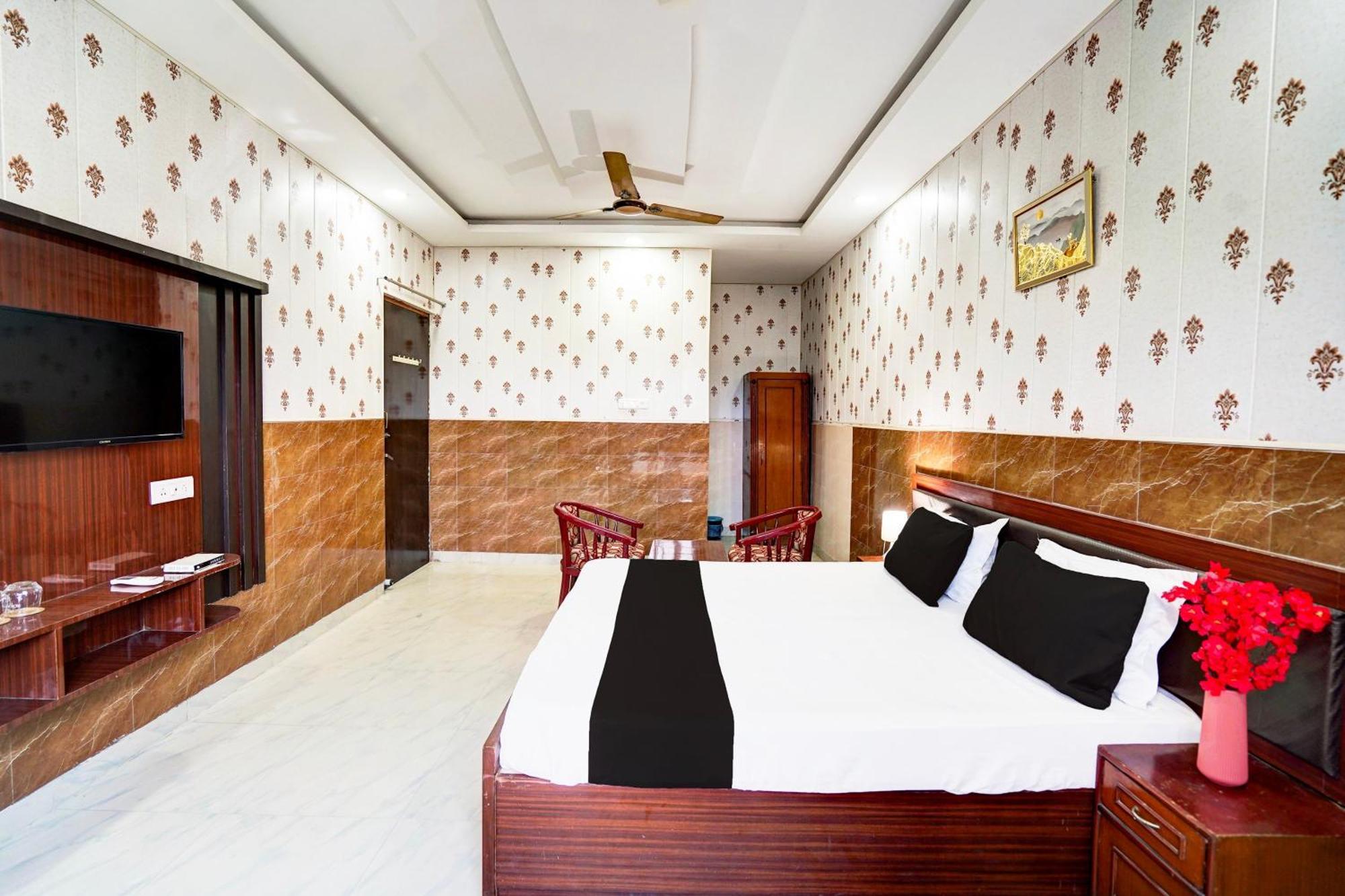 Hotel O Nova Resorts & Luxury Farm Raebareli Luaran gambar