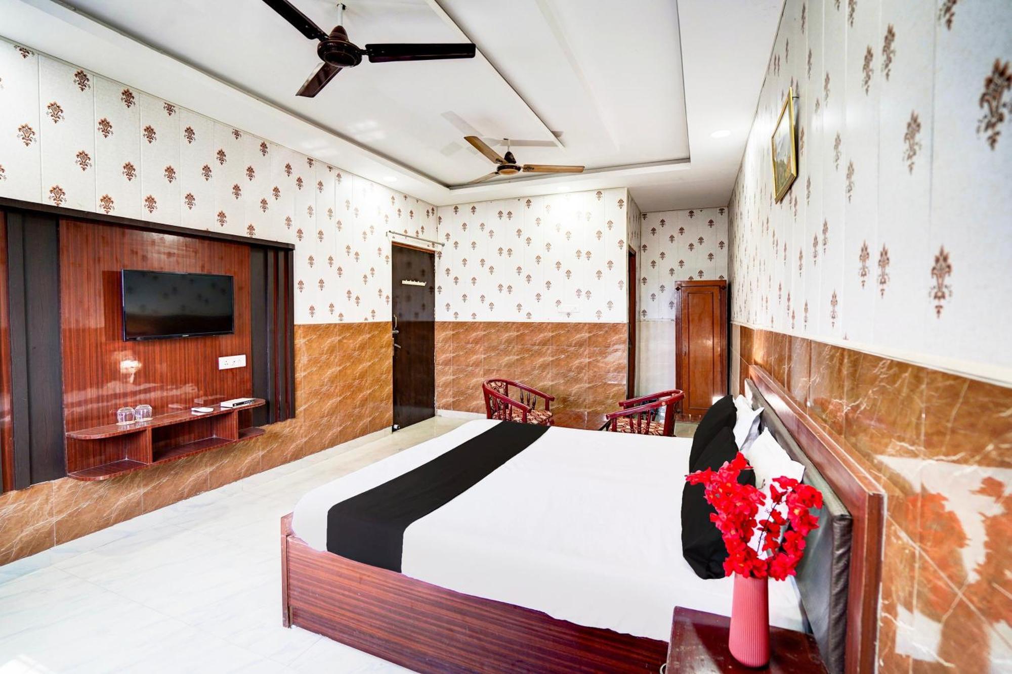 Hotel O Nova Resorts & Luxury Farm Raebareli Luaran gambar